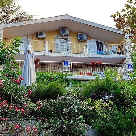Apartmani Lidija Karin Donji Donji Karin Екстер'єр фото