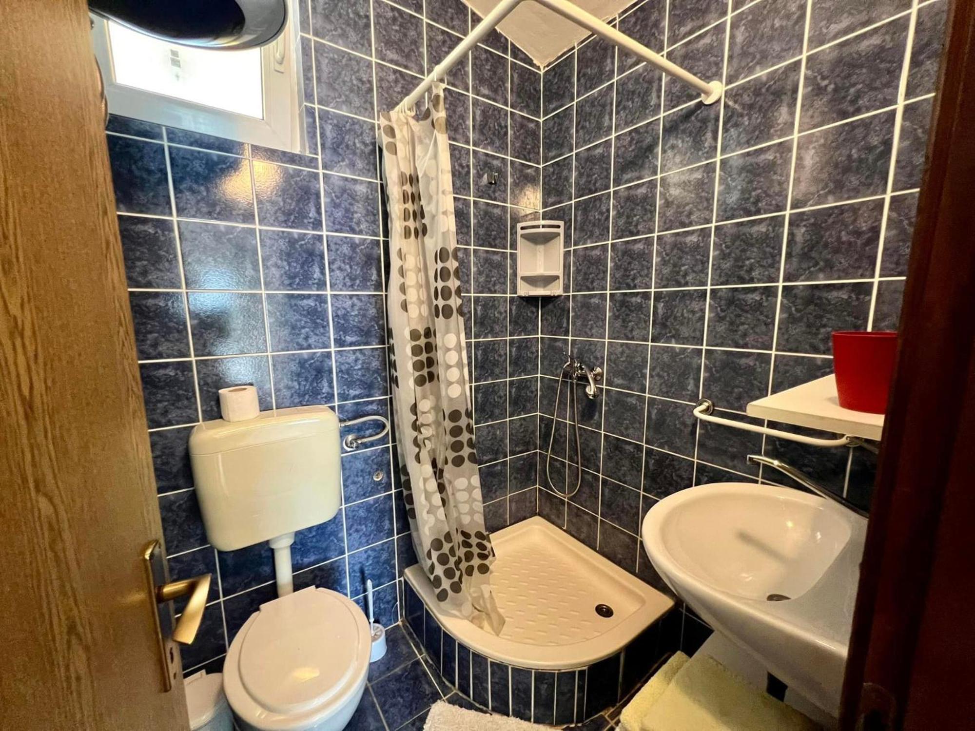 Apartmani Lidija Karin Donji Donji Karin Екстер'єр фото