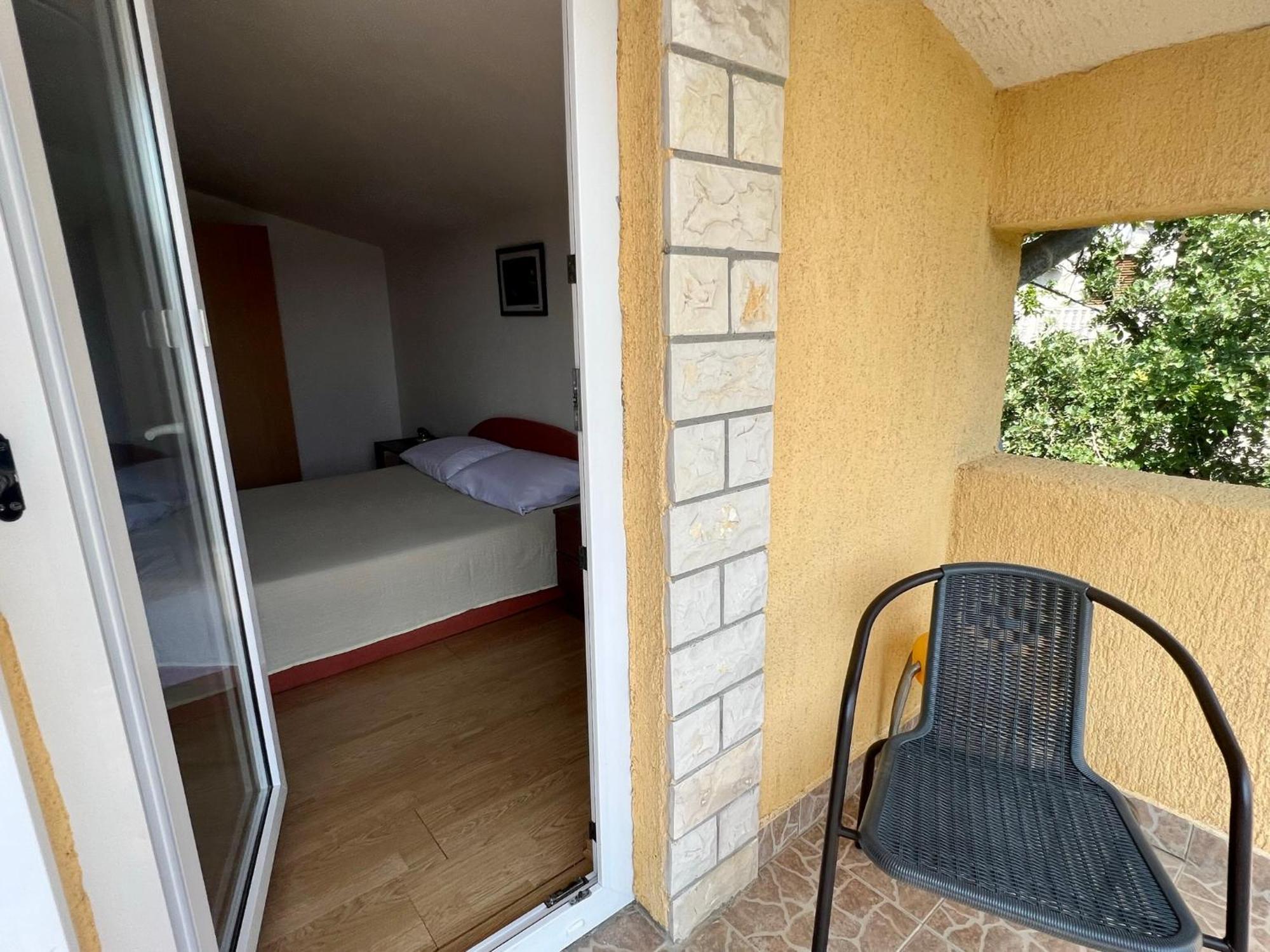Apartmani Lidija Karin Donji Donji Karin Екстер'єр фото