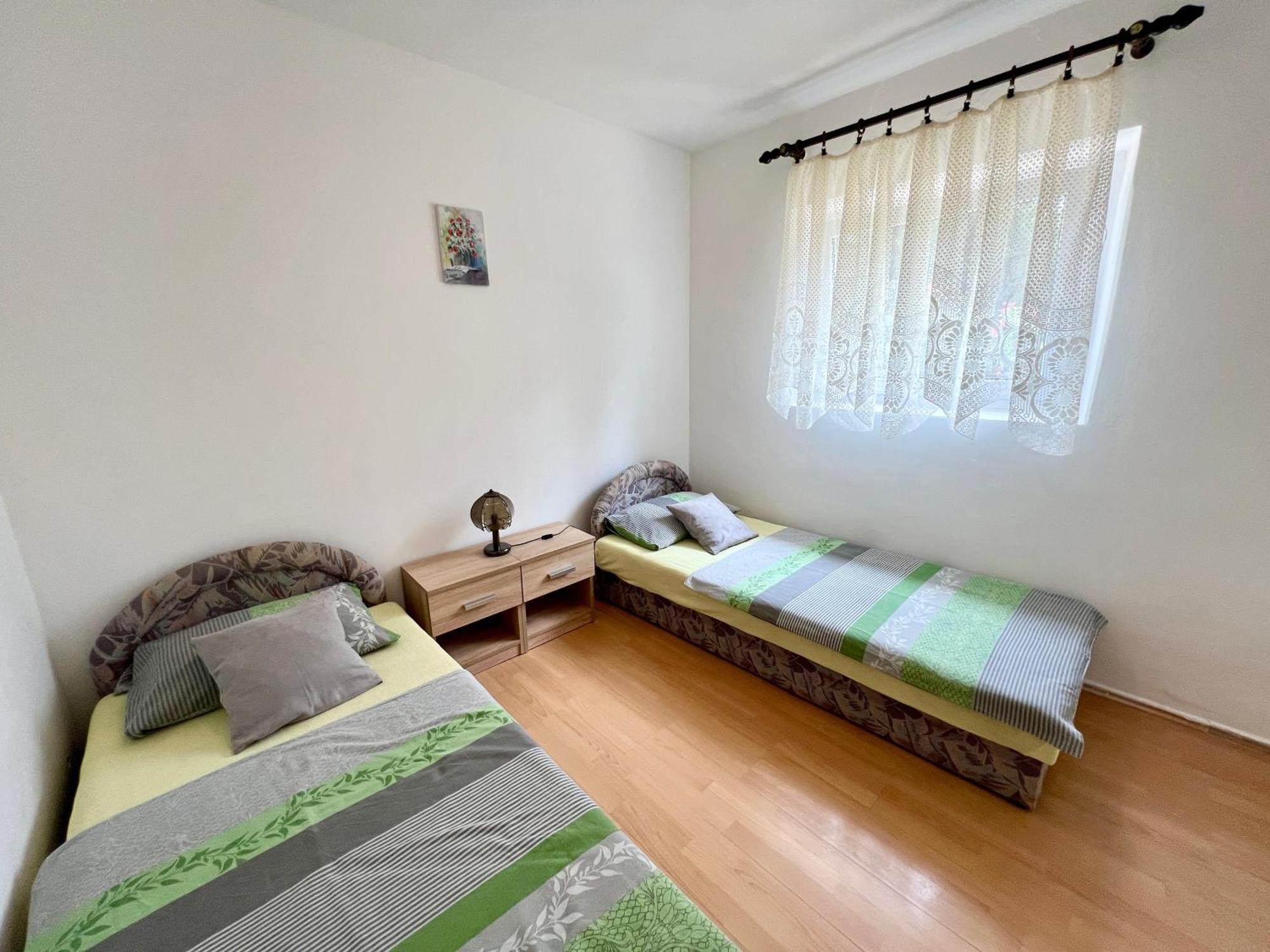 Apartmani Lidija Karin Donji Donji Karin Екстер'єр фото