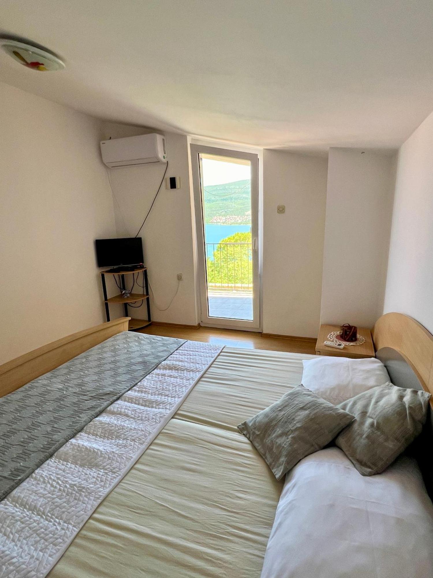 Apartmani Lidija Karin Donji Donji Karin Екстер'єр фото