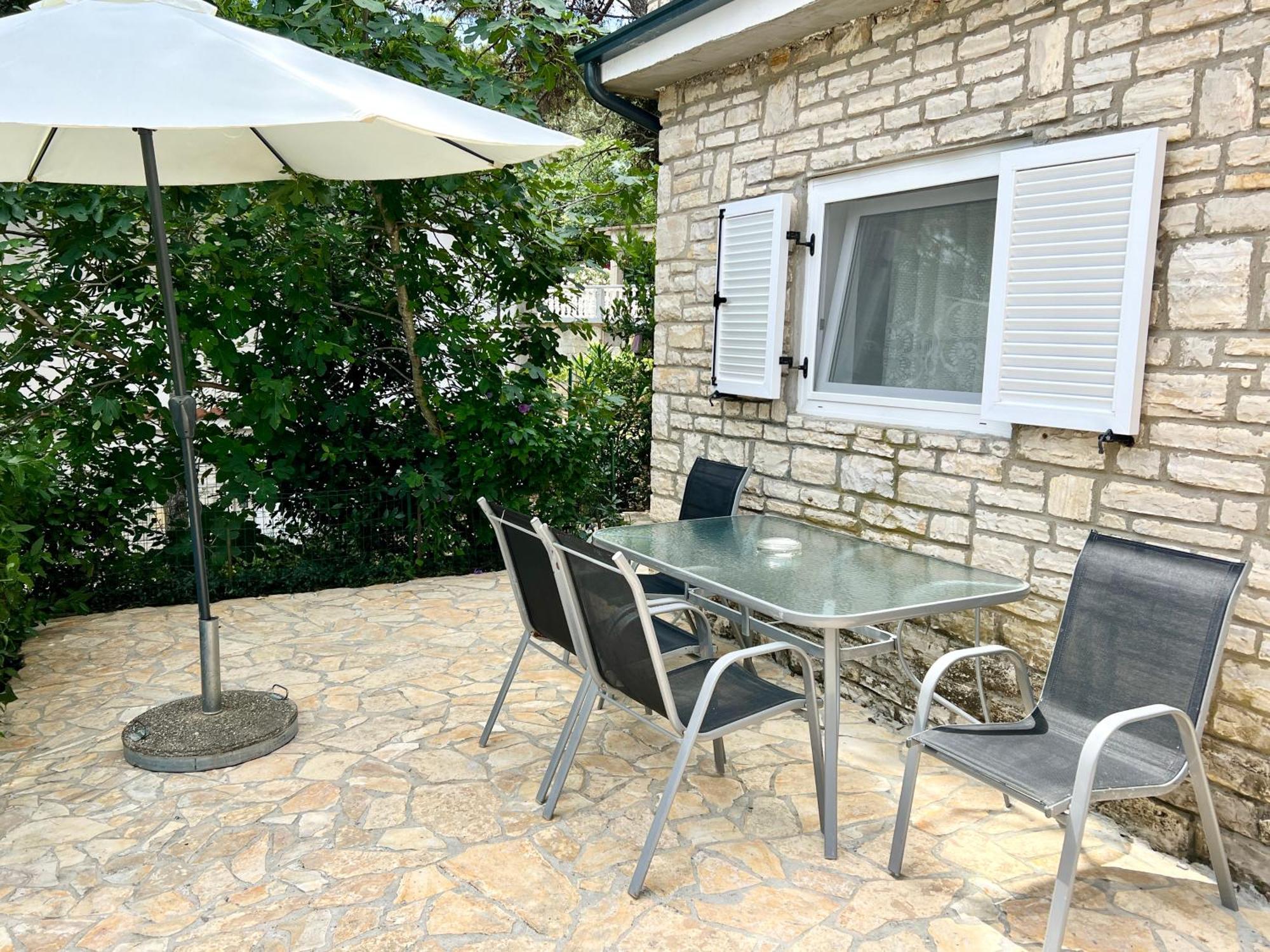 Apartmani Lidija Karin Donji Donji Karin Екстер'єр фото