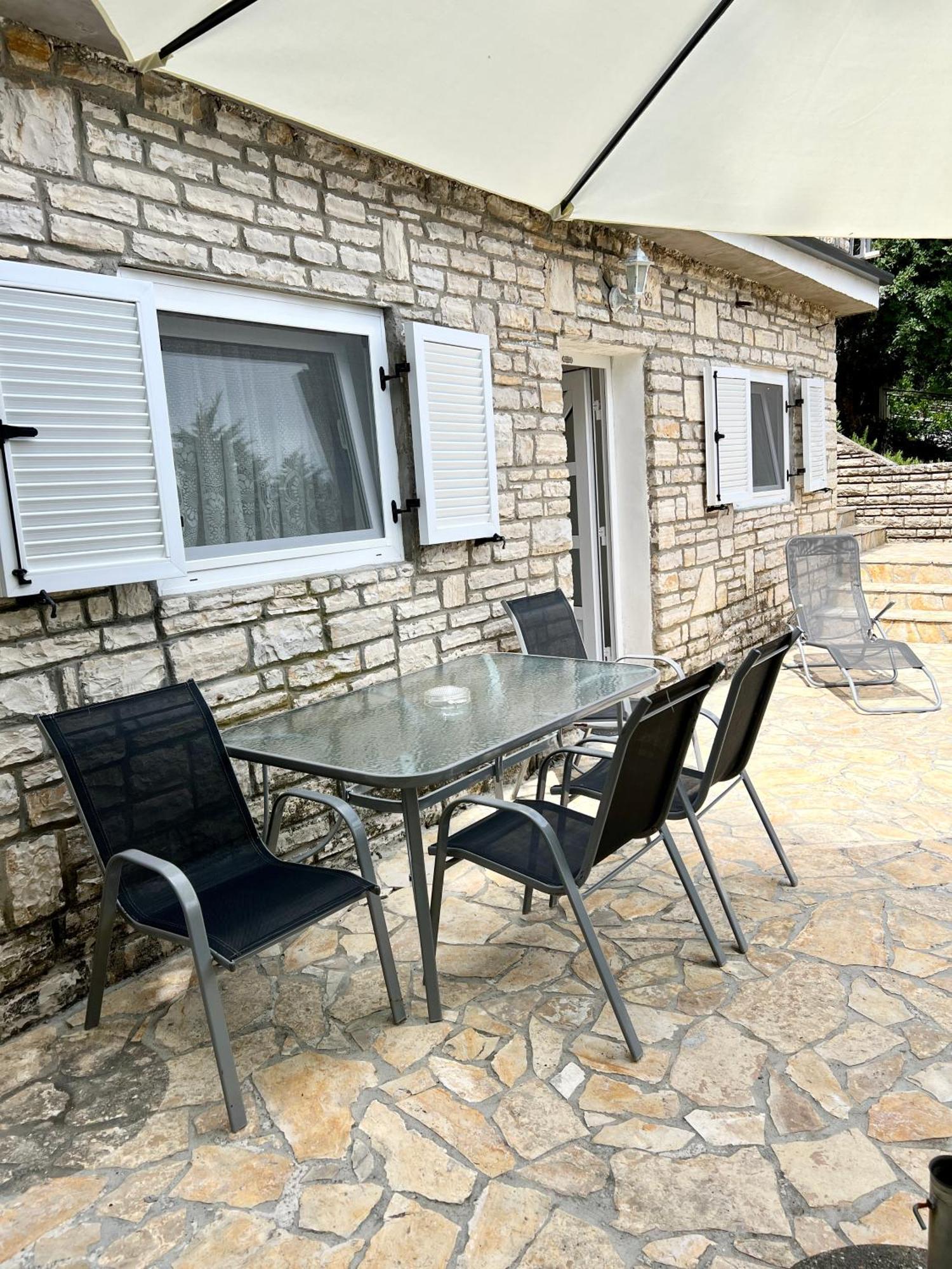 Apartmani Lidija Karin Donji Donji Karin Екстер'єр фото